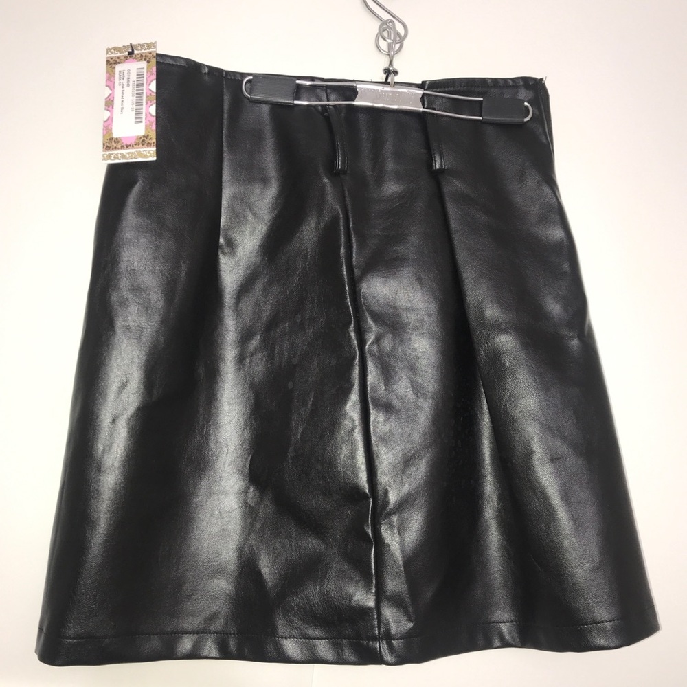 NWT Boohoo Black Leather Belted Zip Up Mini Skirt